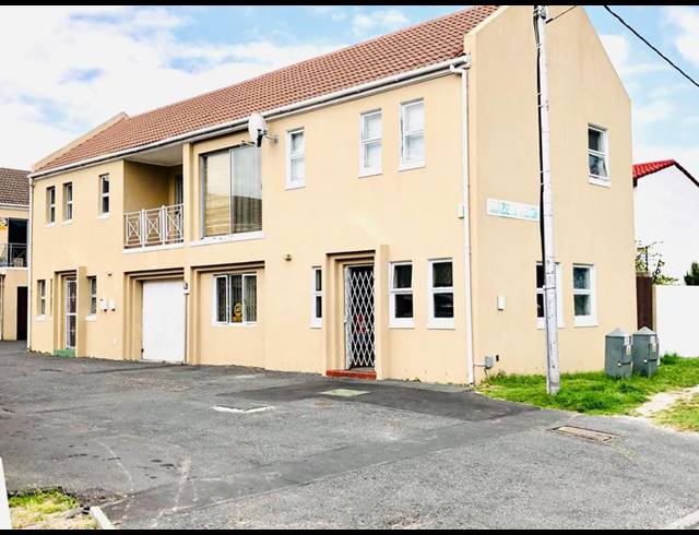 3 BEDROOM TOWNHOUSE FOR SALE IN KENSINGTON